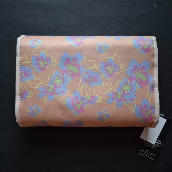 Hanging Travel Organizer - Picture 3 of 6